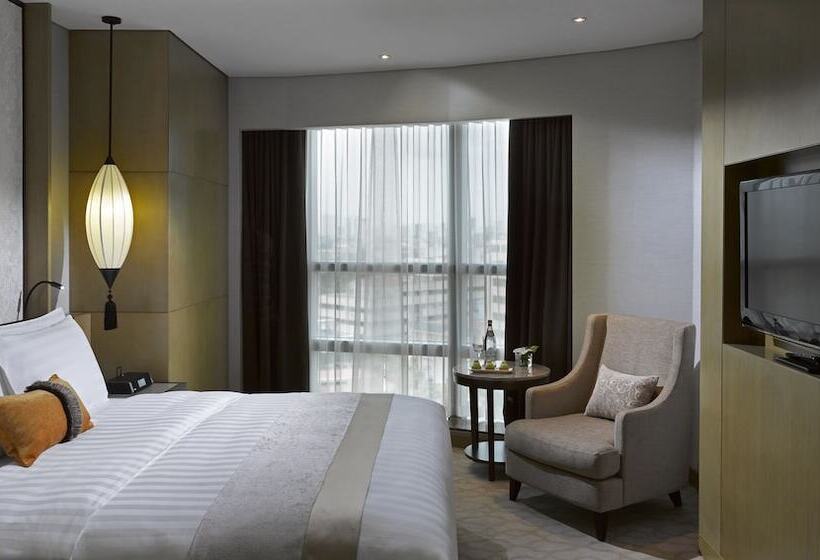 سوییت, Melia Hanoi