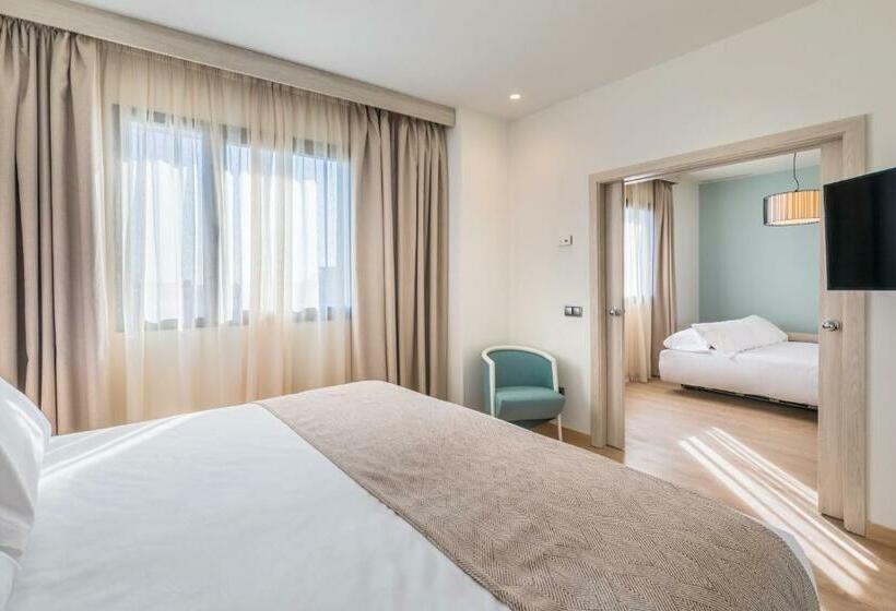 سوییت جونیور, Occidental Sevilla Viapol