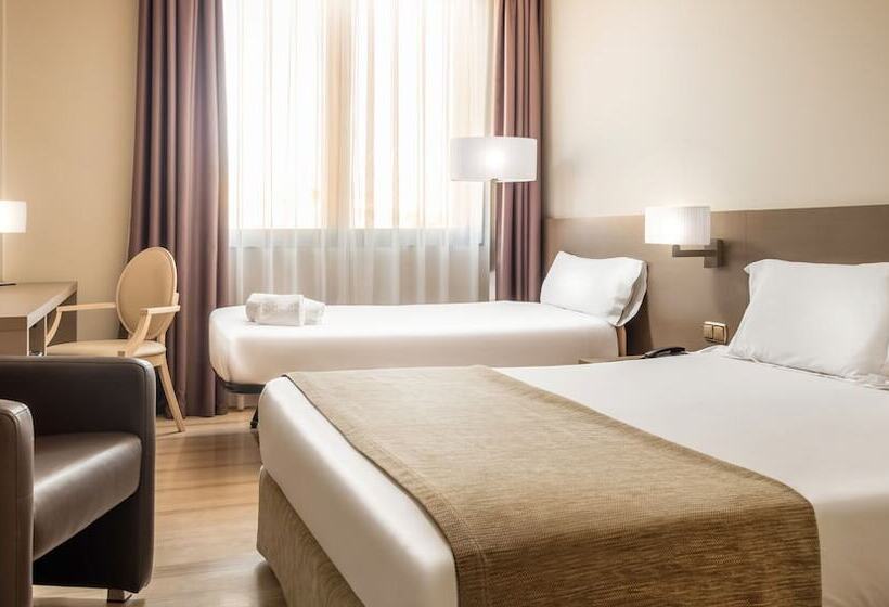 اتاق استاندارد سه نفره, Sb Ciutat Tarragona