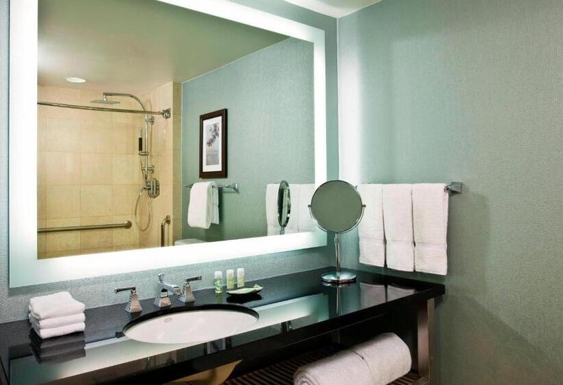 Habitación Estándar Cama King Adaptada para personas con movilidad reducida, The Westin Washington, D.c. City Center