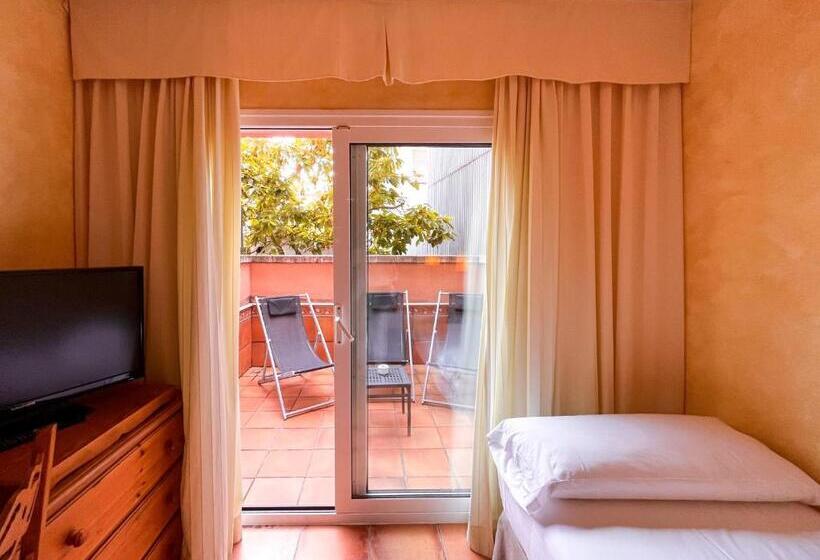 Standard Triple Room with Terrace, Vila De Tossa