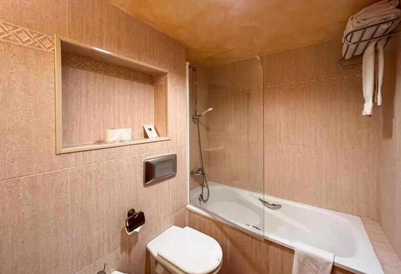 Standard Triple Room with Terrace, Vila De Tossa