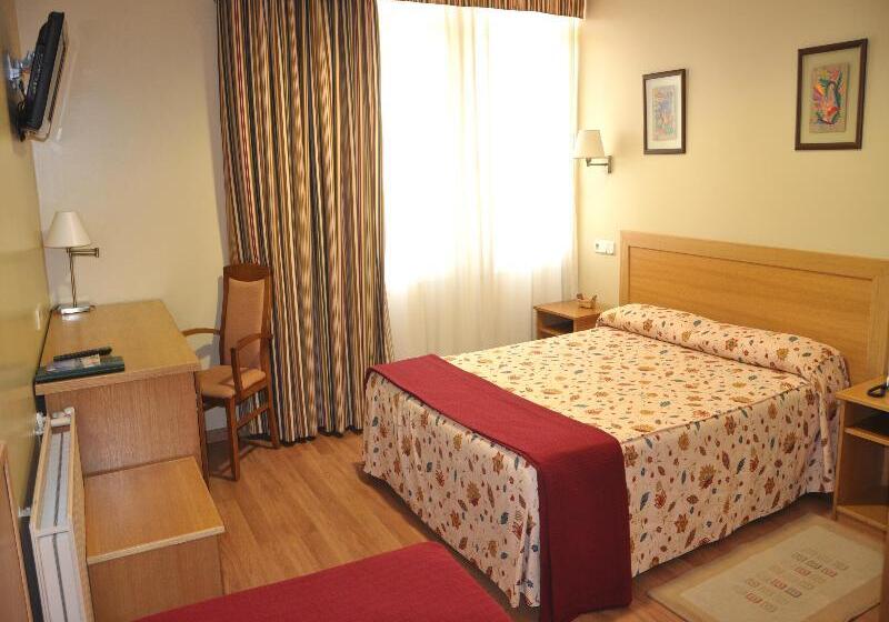 اتاق استاندارد با تخت بزرگ, Wingate By Wyndham Raleigh Durham / Airport