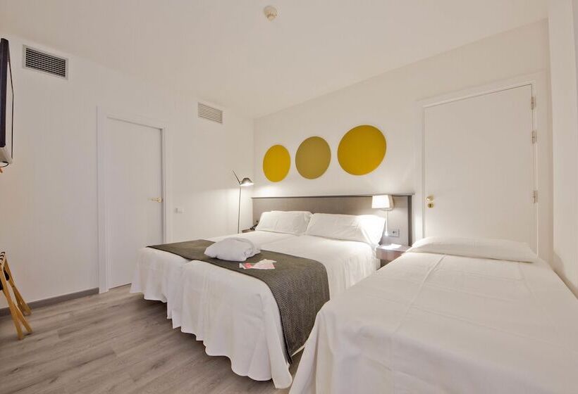 اتاق استاندارد سه نفره, Aparthotel Atenea Valles