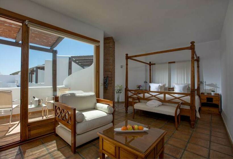 سوئیت با چشم‌انداز دریا و هیدروماساژ, Boutique Hotel El Tio Kiko