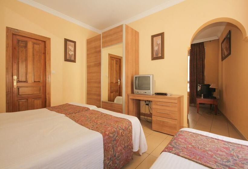 Chambre Familiale, Hostal Costa Azul