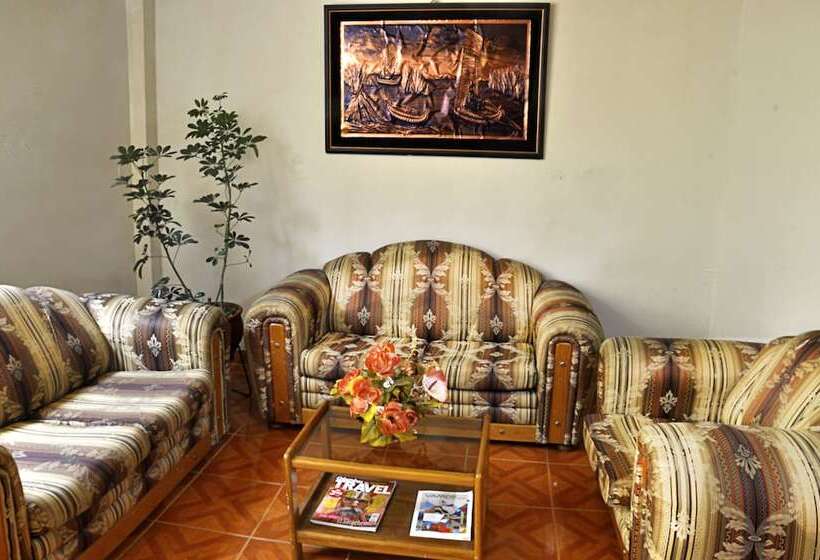 اتاق استاندارد سه نفره, Balsa Inn