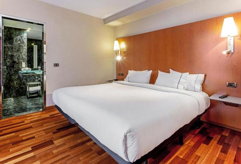 سوییت جونیور, B&b Hotel Zaragoza Los Enlaces Estación