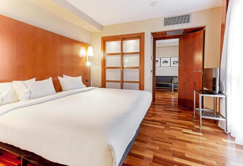 سوییت جونیور, B&b Hotel Zaragoza Los Enlaces Estación