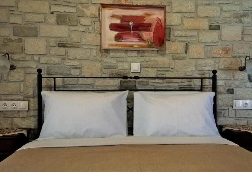 اتاق استاندارد سه نفره, Cretan Villa