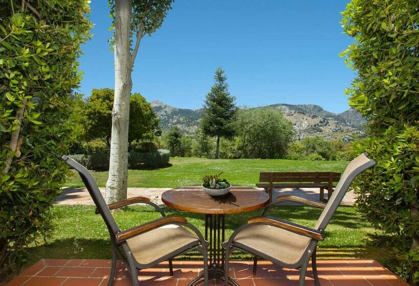 Standard Triple Room Garden View, Fuerte Grazalema