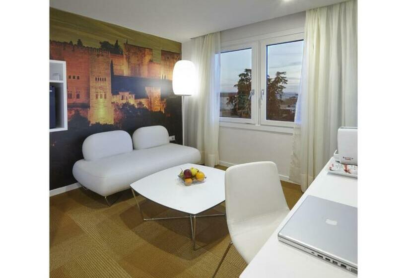 سوییت جونیور, Maciá Granada Five Senses Rooms & Suites
