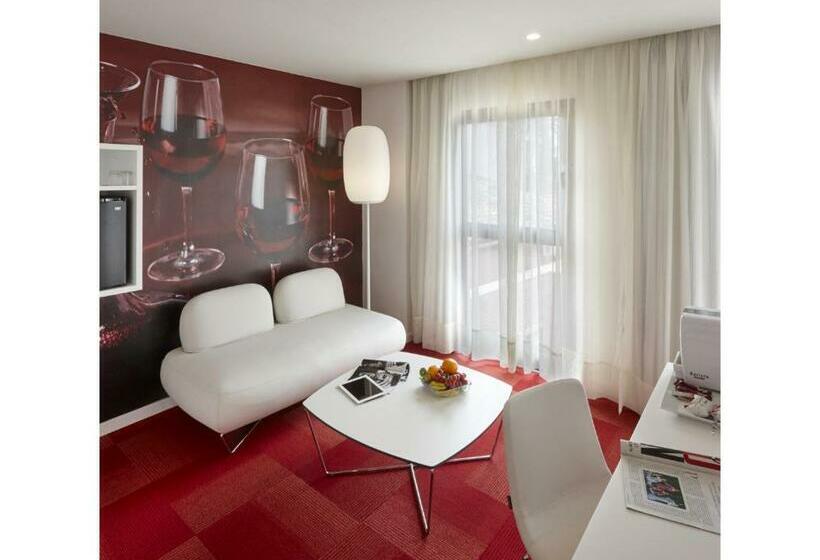 سوییت جونیور, Maciá Granada Five Senses Rooms & Suites