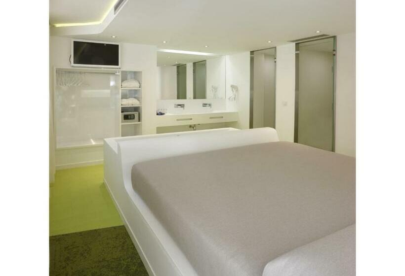 سوییت جونیور, Maciá Granada Five Senses Rooms & Suites