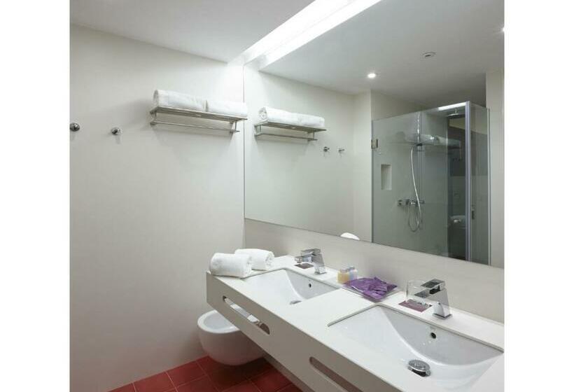 سوئیت جونیور خانوادگی, Maciá Granada Five Senses Rooms & Suites