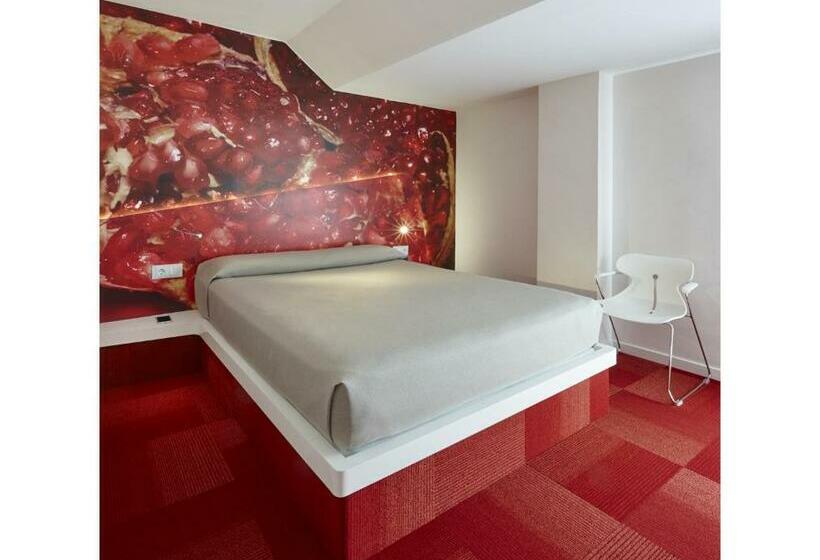 آپارتمان یک خوابه با دری مشترک که هال را جدا می کند., Maciá Granada Five Senses Rooms & Suites