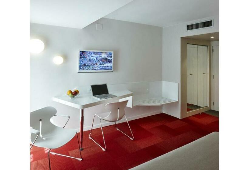 آپارتمان یک خوابه با دری مشترک که هال را جدا می کند., Maciá Granada Five Senses Rooms & Suites