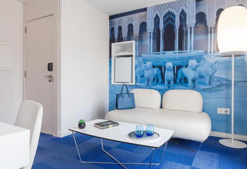 سوییت جونیور, Maciá Granada Five Senses Rooms & Suites
