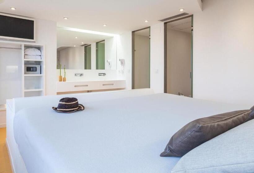 سوییت جونیور, Maciá Granada Five Senses Rooms & Suites