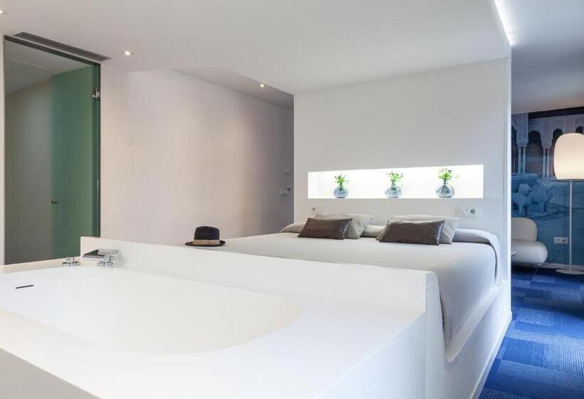 سوییت جونیور, Maciá Granada Five Senses Rooms & Suites