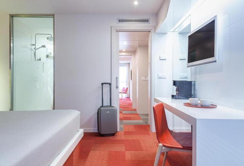 سوئیت جونیور خانوادگی, Maciá Granada Five Senses Rooms & Suites
