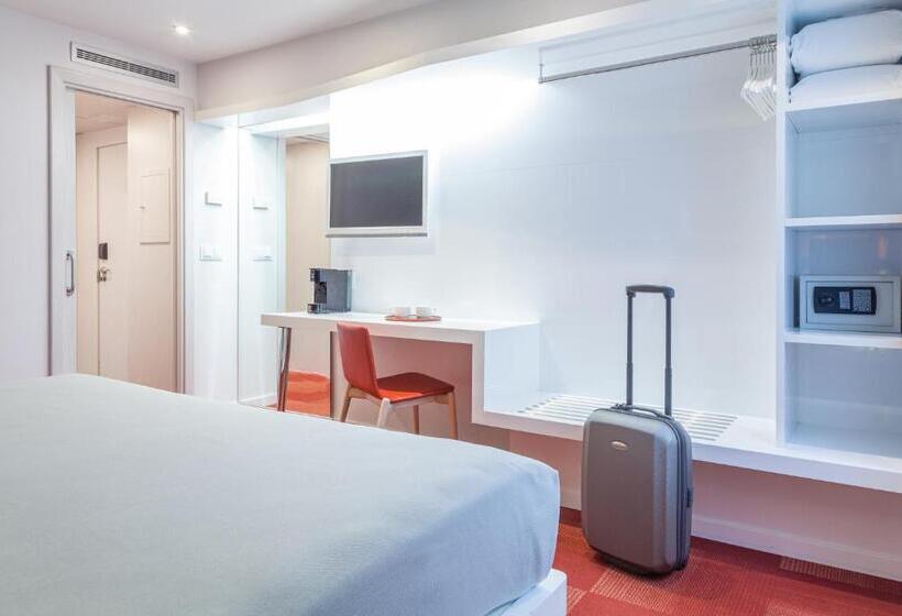 سوئیت جونیور خانوادگی, Maciá Granada Five Senses Rooms & Suites