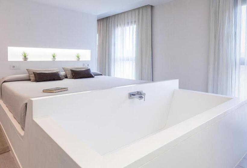 سوییت جونیور, Maciá Granada Five Senses Rooms & Suites