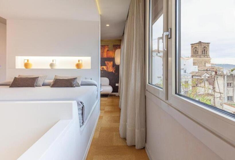 سوییت جونیور, Maciá Granada Five Senses Rooms & Suites