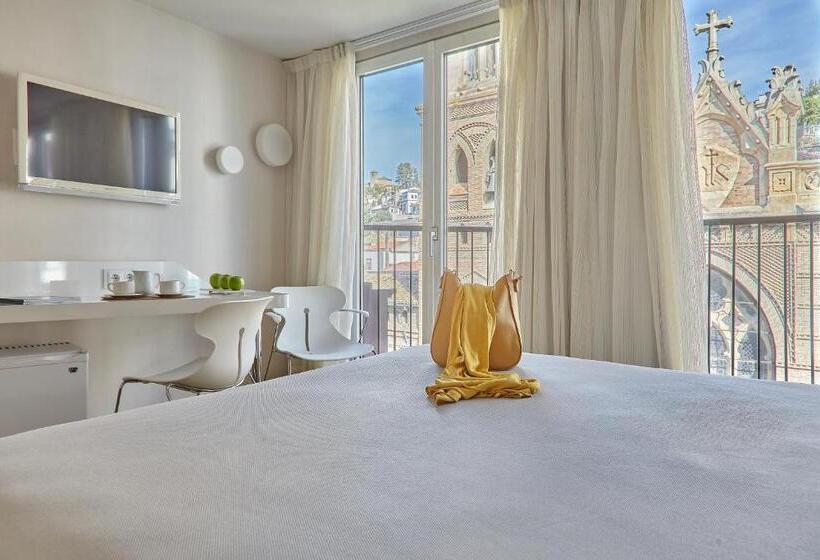 آپارتمان یک خوابه با دری مشترک که هال را جدا می کند., Maciá Granada Five Senses Rooms & Suites