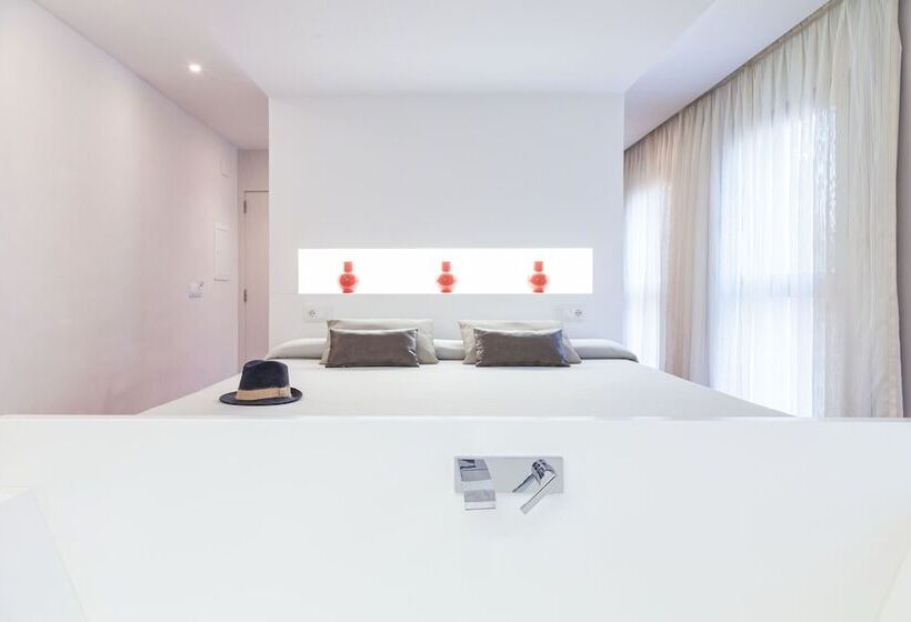 سوییت جونیور, Maciá Granada Five Senses Rooms & Suites