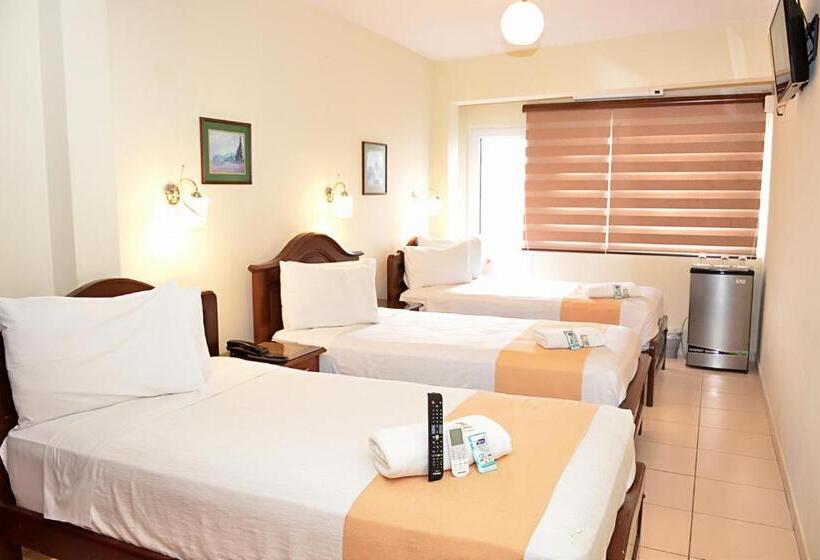اتاق سوپریور سه تخته, La Siesta
