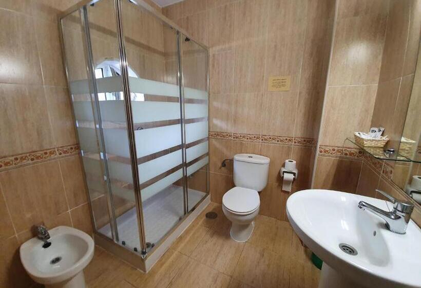 Quarto standard, Los Acebos Cangas