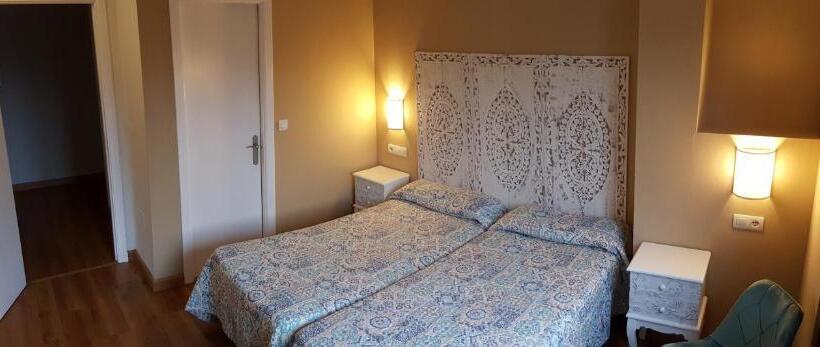 Standard Room, Los Acebos Cangas