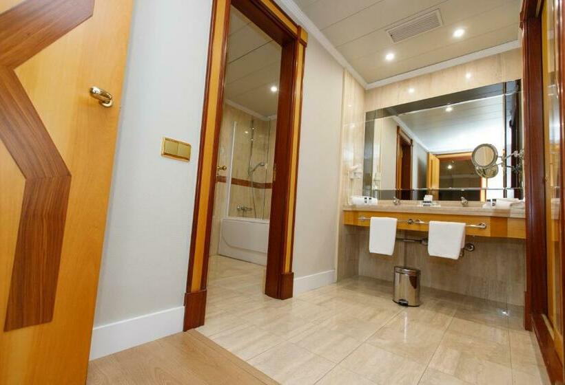 סוויטה משפחתית, Oca Puerta Del Camino