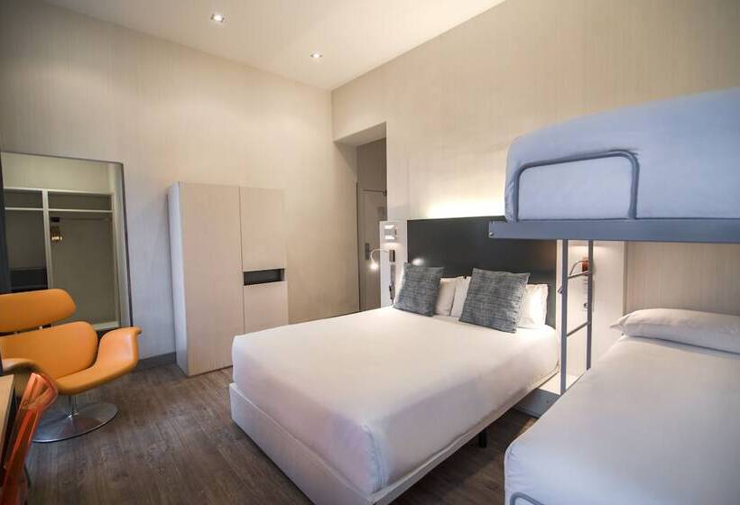 Chambre Quadruple Standard, Petit Palace Canalejas Sevilla