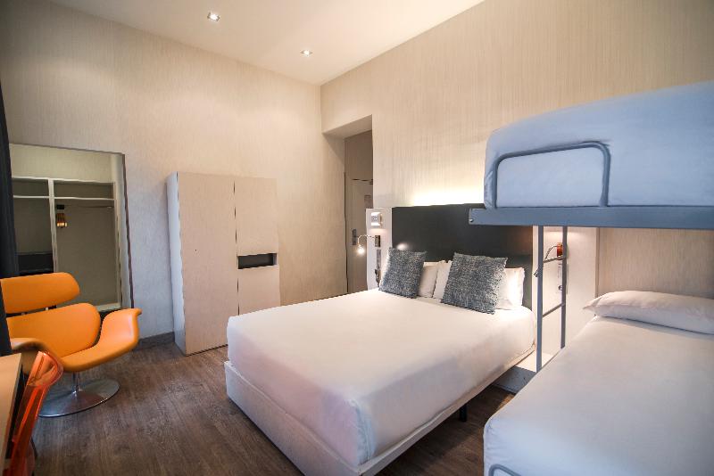 اتاق استاندارد چهار تخته, Petit Palace Canalejas Sevilla