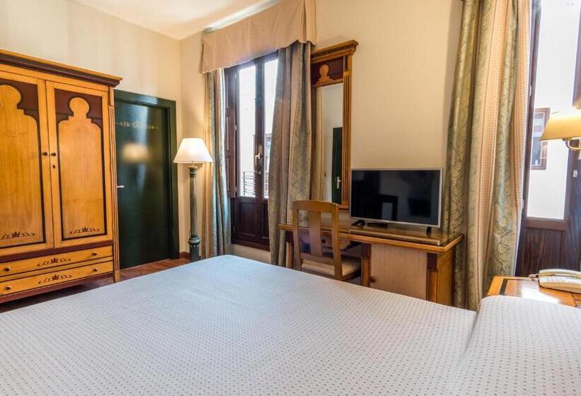 Standard Room, Plaza Nueva