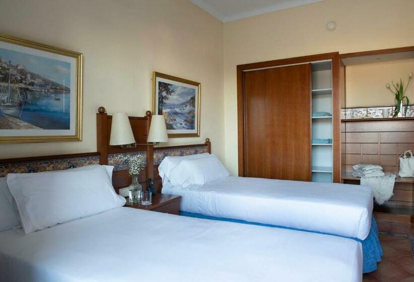 Standard Triple Room, Roses Platja