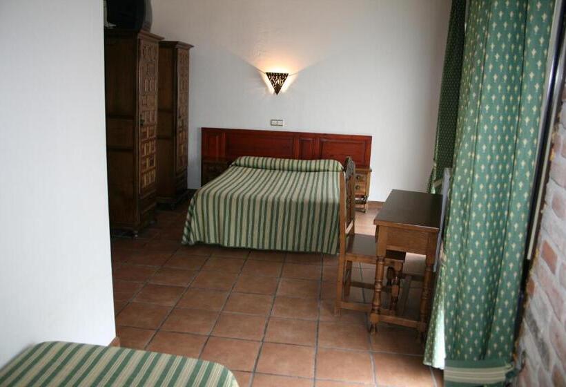 اتاق استاندارد سه نفره, Rural La Enoteca Del Marques