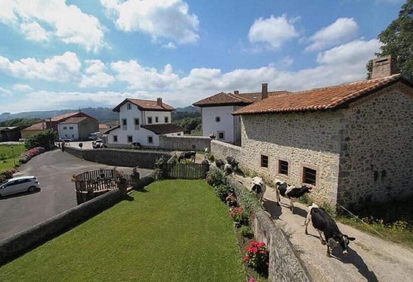 اتاق استاندارد سه نفره, Rural Ovio