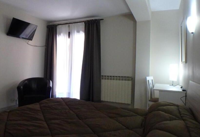 Standard Room, Xalet Besoli