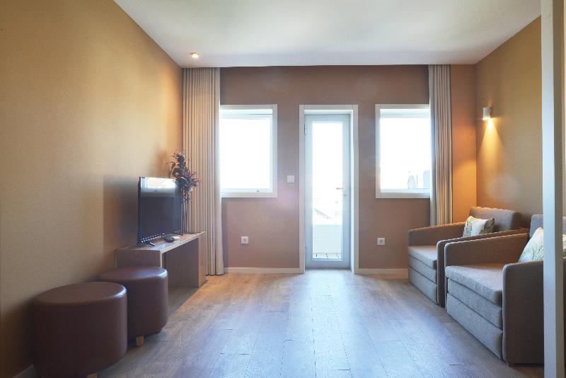 带1个卧室的带阳台的公寓, Ona Marinas De Nerja Spa Resort