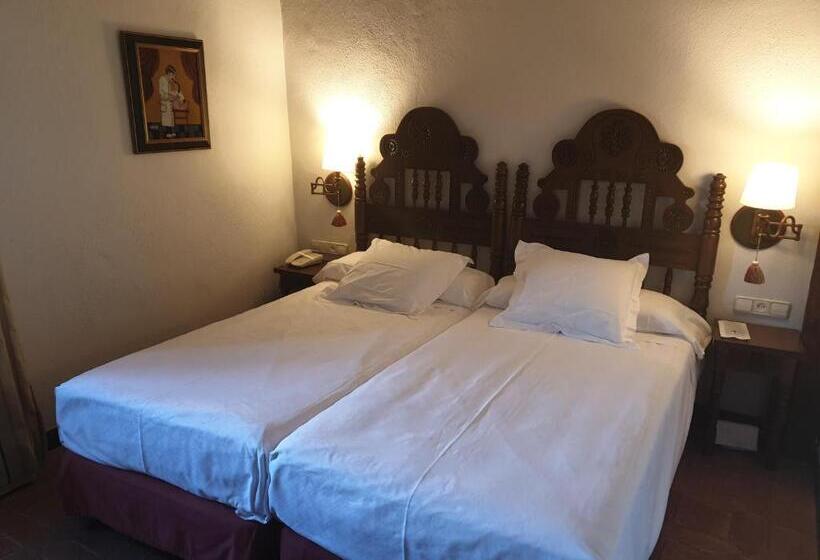 Quarto standard, Parador De Plasencia