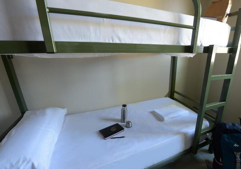 Bed in Shared Room, Monte Do Gozo