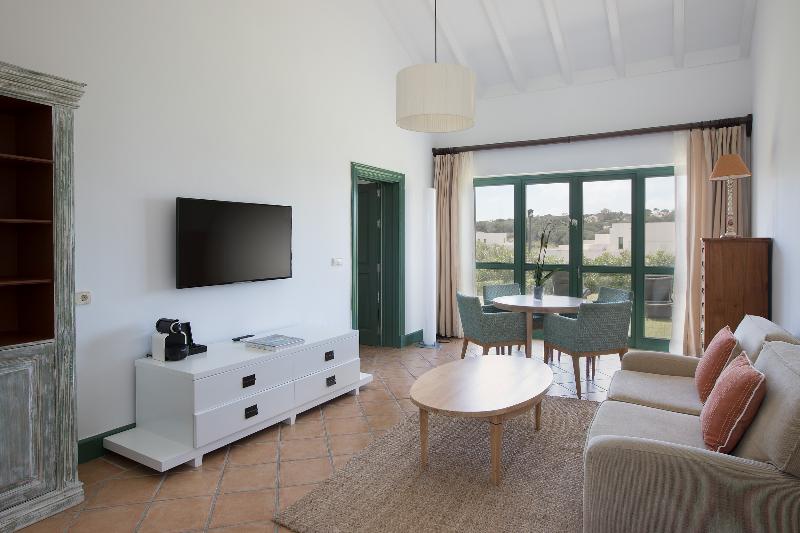 سوییت جونیور, So/ Sotogrande Spa & Golf Resort