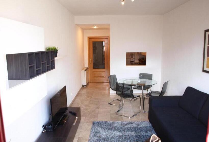 1 Bedroom Family Apartment, Stylish City Apartamentos