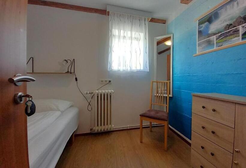 اتاق استاندارد یک تخته با سرویس بهداشتی مشترک, Húsavík Green Hostel