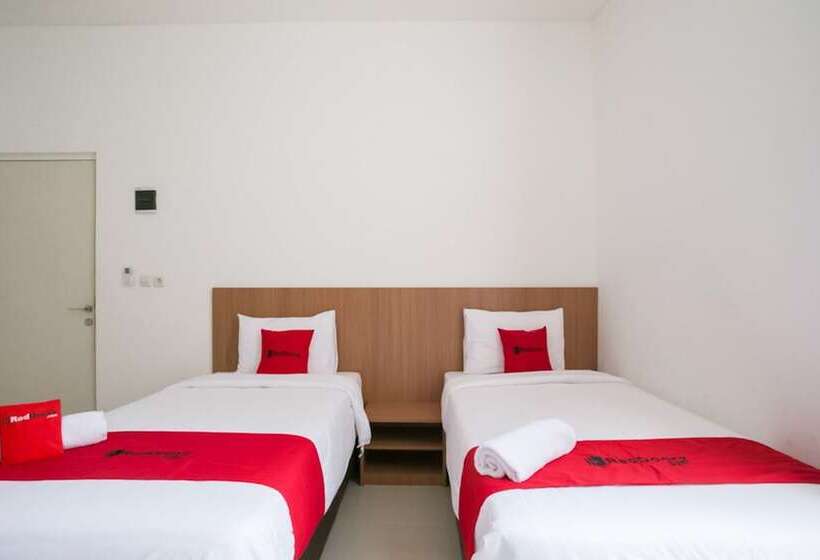 اتاق استاندارد, Reddoorz Syariah Near Lapangan Pancasila Simpang Lima