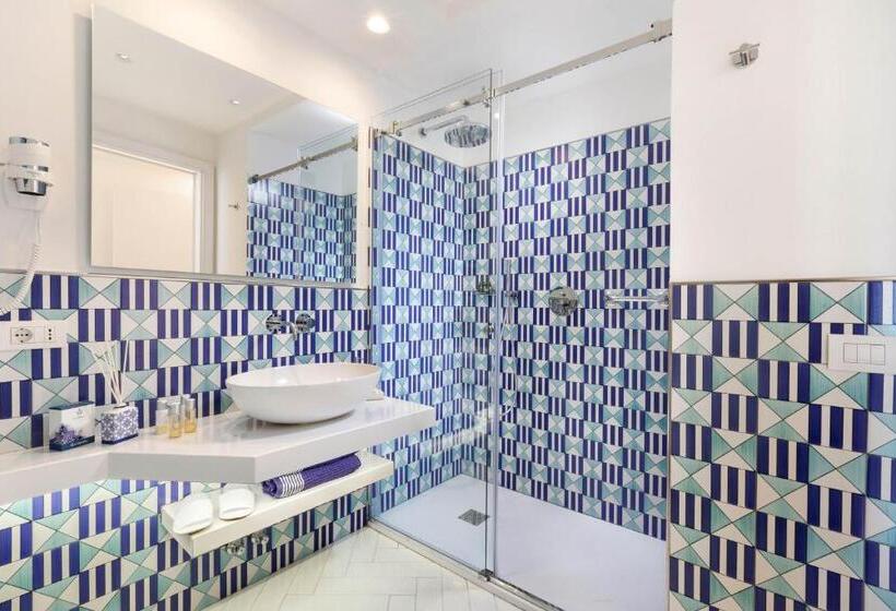 سوییت خانوادگی, Residence 2 Pini