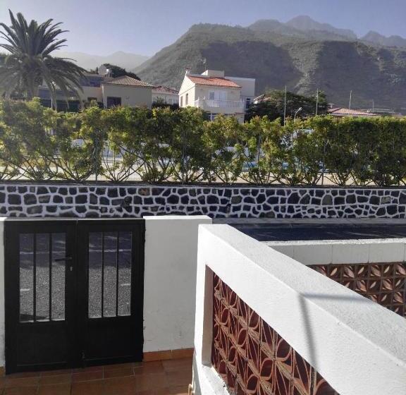 اتاق استاندارد سه نفره, Donde Brilla El Sol